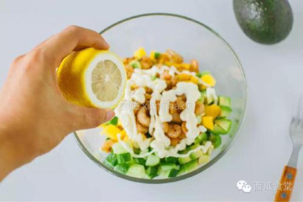 牛油果沙拉的做法图解4