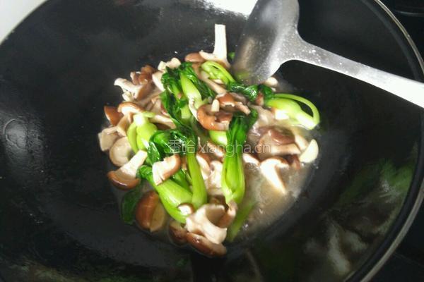 香菇炒青菜的做法图解3