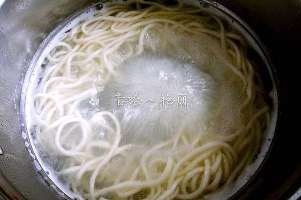 油泼棍棍面的做法图解4