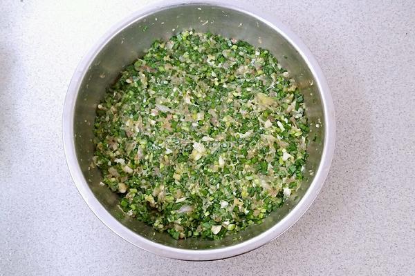 韭菜猪肉饺子的做法图解4