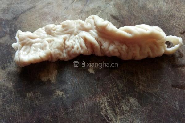 双椒溜肥肠的做法图解2