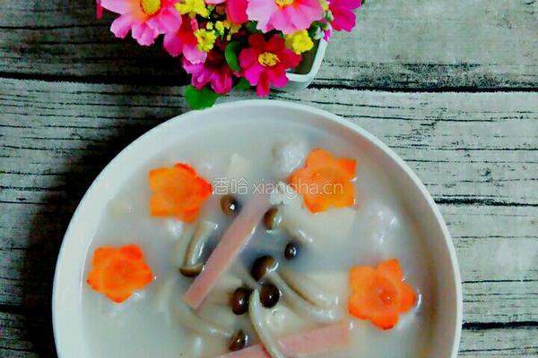 蟹味菇虾丸汤的做法图解4
