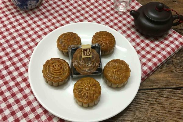 广式莲蓉蛋黄月饼的做法图解25