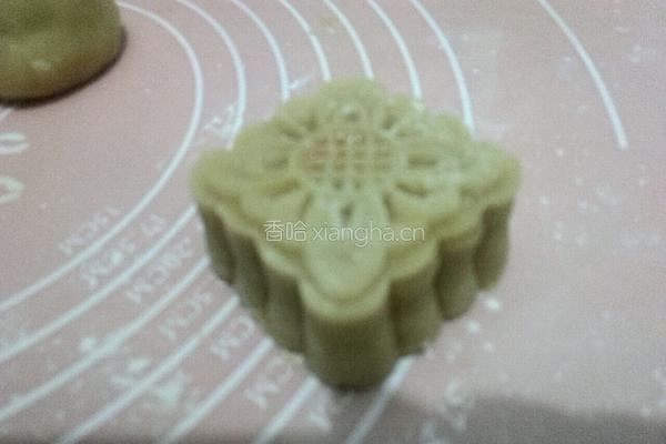 蛋黄广式月饼的做法图解13