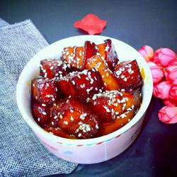 土豆焖红烧肉的做法[图]
