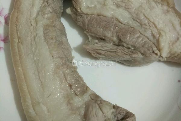 土豆焖红烧肉的做法图解2