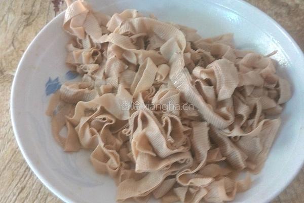 木耳炒千张的做法图解3