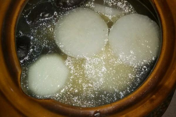 白萝卜扇骨汤的做法图解7