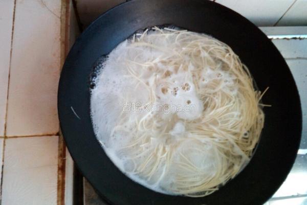 西红柿打卤面的做法图解1