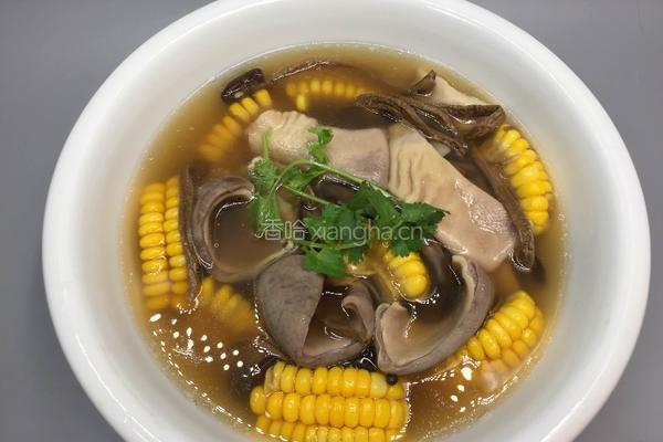 猪肚玉米茶树菇汤的做法图解10