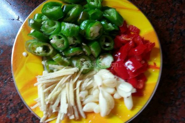 油豆腐焖鱼 的做法图解3