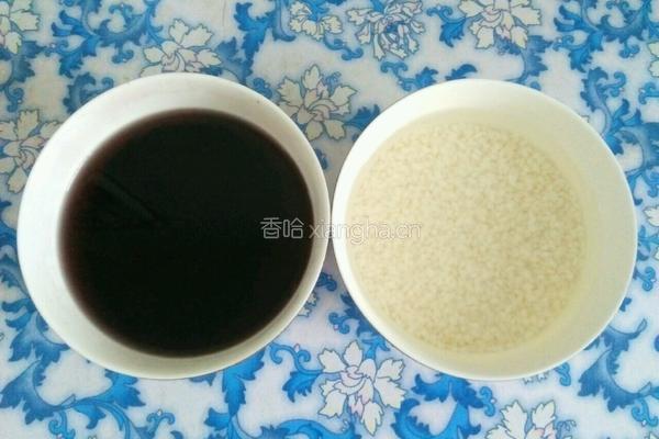 黑米芝麻馅的做法图解1