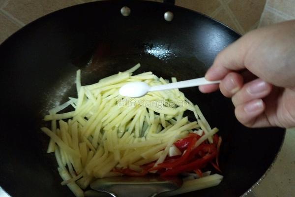炝炒土豆的做法图解4