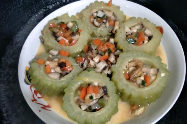 苦瓜鸡蛋香菇卷的做法图解3