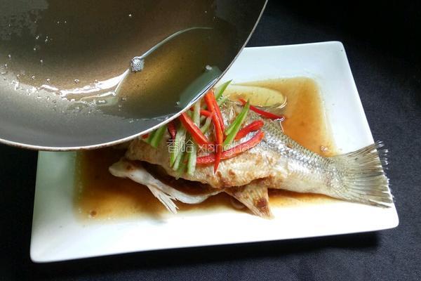 黄豆酱蒸鱼的做法图解10