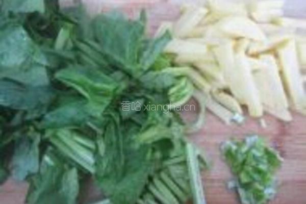 菠菜土豆汤的做法图解1