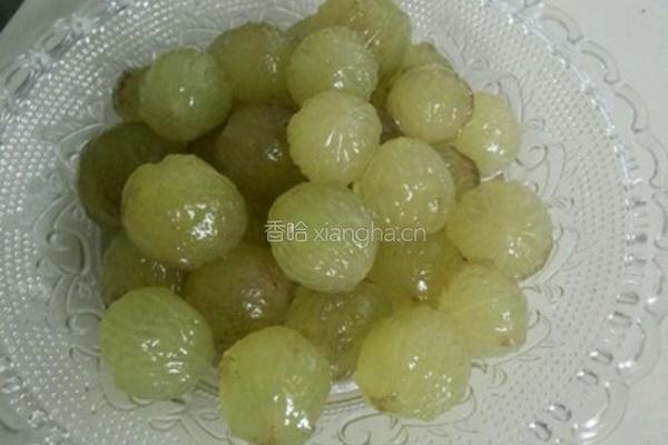 葡萄罐头的做法图解1