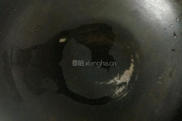 黄秋葵炒腰果的做法图解1