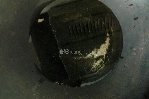 黄秋葵炒腰果的做法图解2