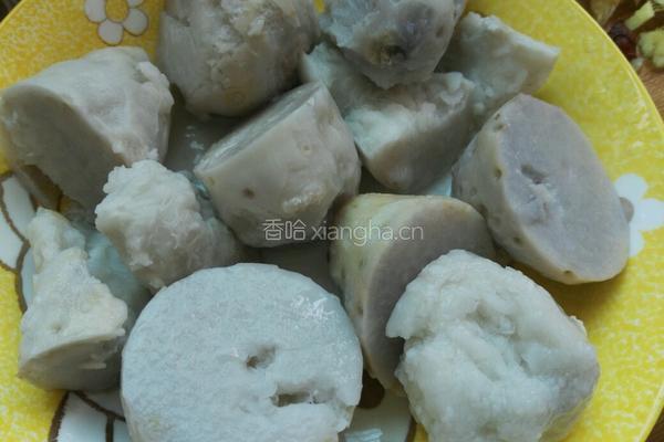 芋头墨鱼汤的做法图解6