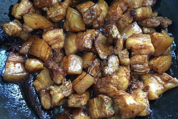 红烧肉炖干蘑菇的做法图解3