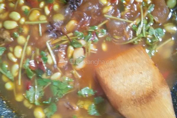 鸡腿烧毛豆的做法图解8