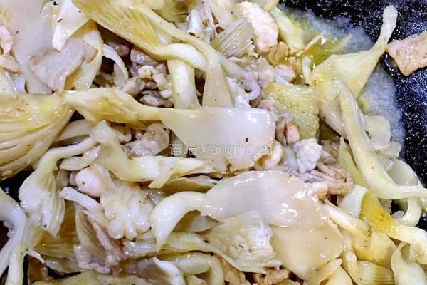 彩椒平菇炒肉片的做法图解4