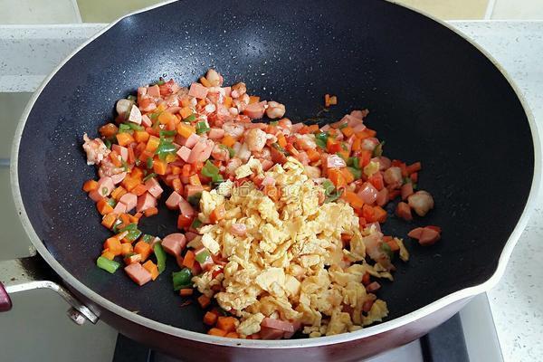 鲜虾菠萝饭的做法图解7