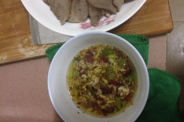 凉拌麻辣猪舌 的做法图解7