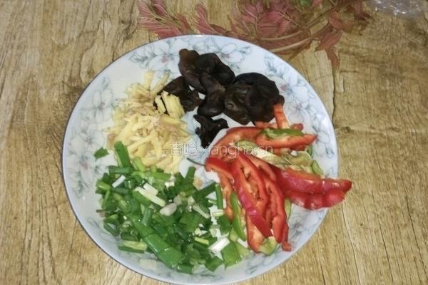 肉丁香茹青菜的做法图解2