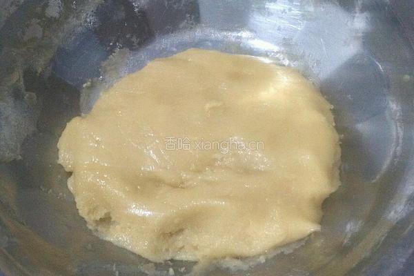 广式蛋黄豆沙月饼的做法图解4