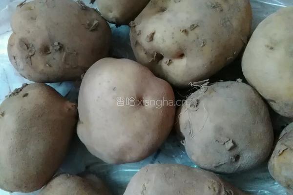 韩式油炸狼牙土豆的做法图解1