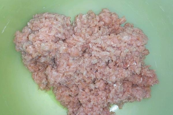 牛肉鲜虾水饺的做法图解3