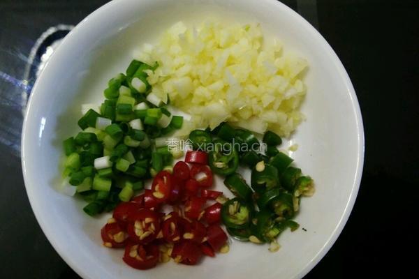 凉拌蕨根粉的做法图解2