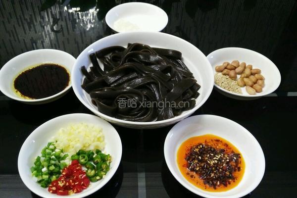 凉拌蕨根粉的做法图解7