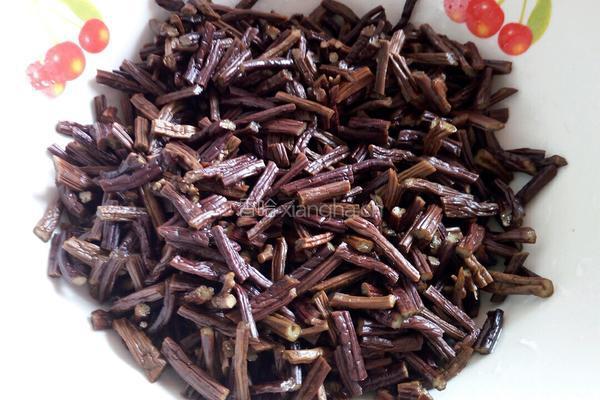干蕨菜炒肉丝的做法图解4