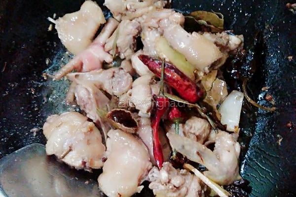 香菇焖鸡的做法图解3