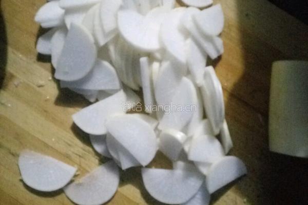 粉丝萝卜丸子汤的做法图解4