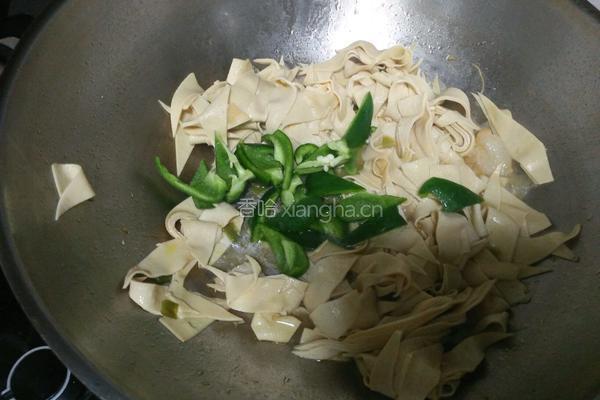 青椒干豆腐的做法图解7