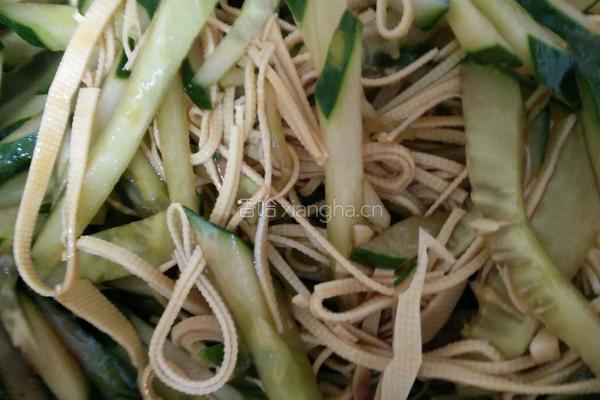 凉拌黄瓜干豆腐丝的做法图解5