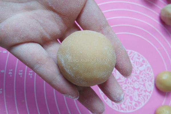 绿豆馅月饼的做法图解7