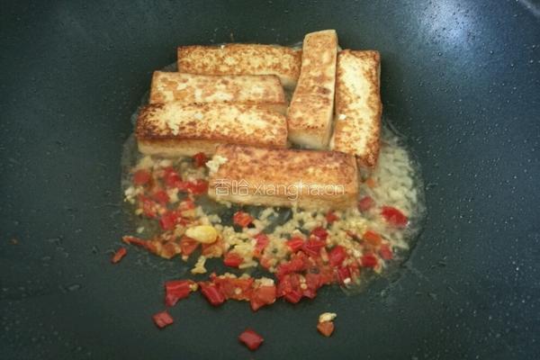 煎豆腐的做法图解5