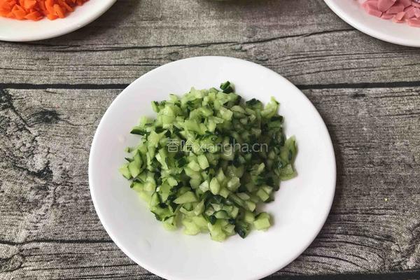 火腿炒玉米的做法图解3