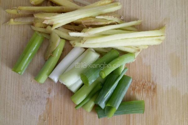 口水鸡腿的做法图解1