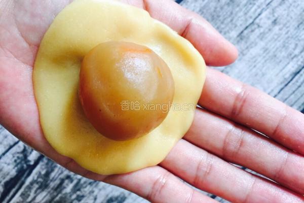 莲蓉蛋黄月饼的做法图解17