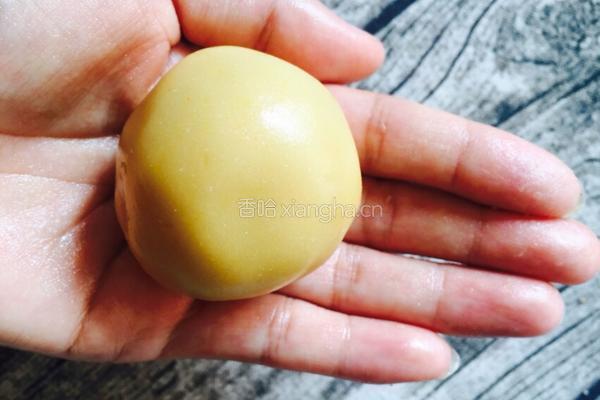 莲蓉蛋黄月饼的做法图解18
