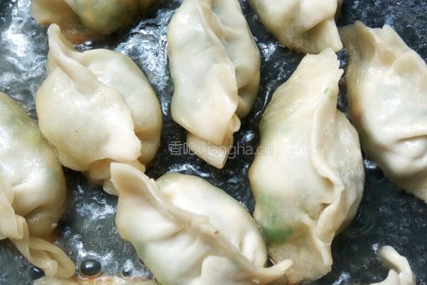 噴香煎饺的做法图解6