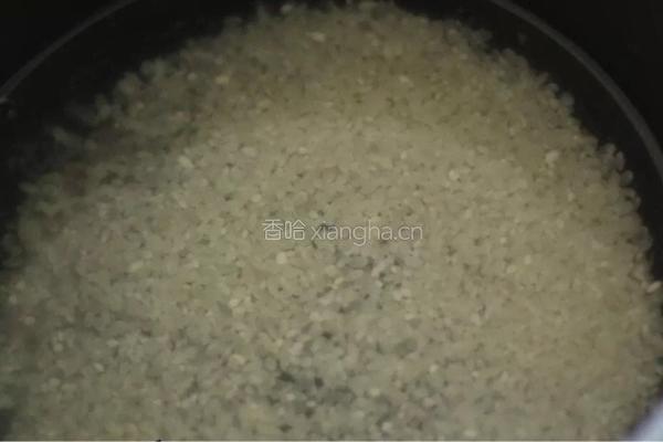 双色米糊的做法图解1