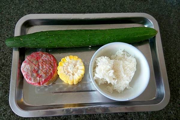 翠衣月饼粥的做法图解1