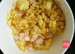 鸡蛋虾仁火腿炒饭的做法图解7